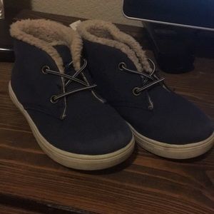 Carters boots size 10